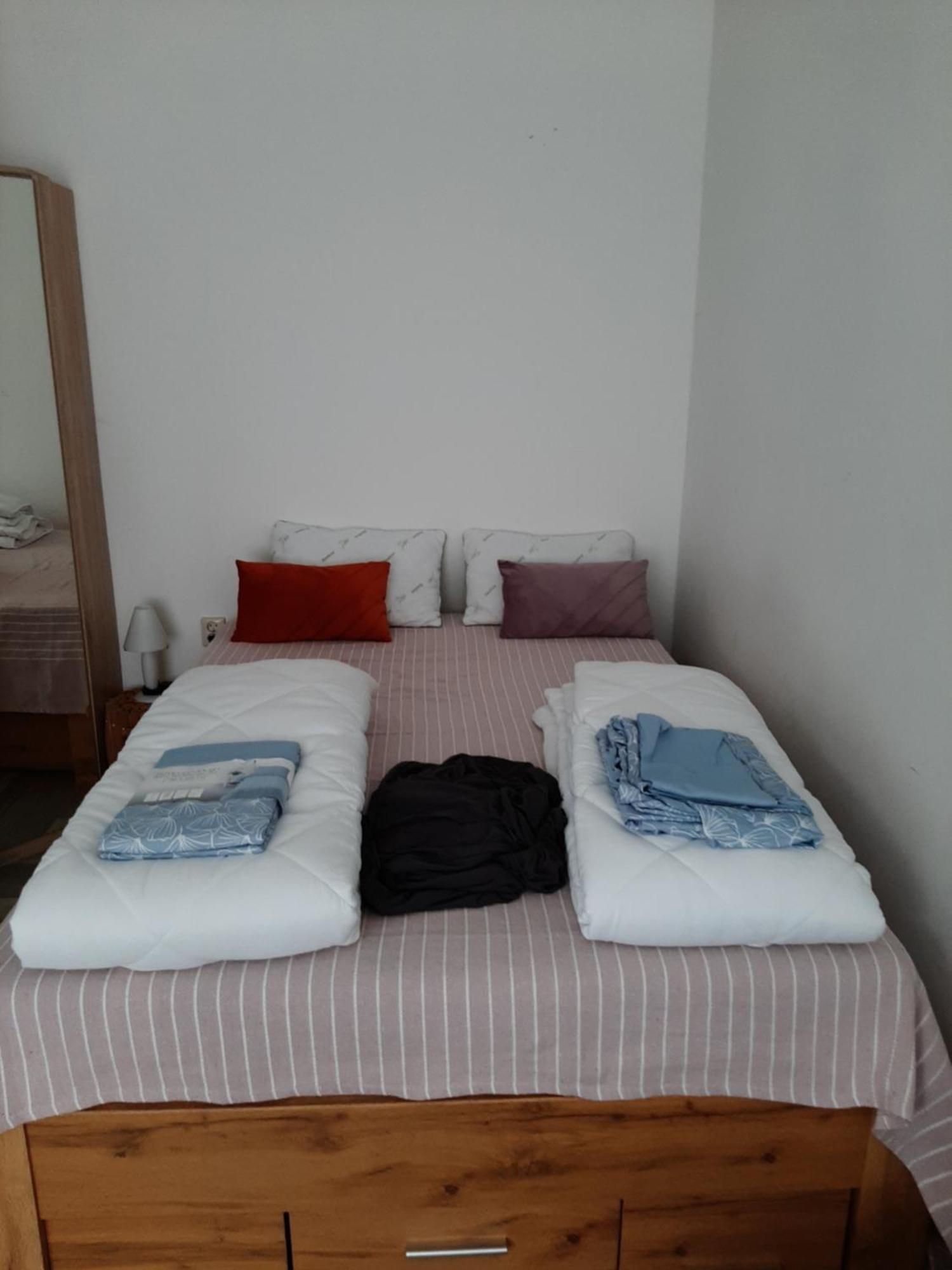 Nergens Apartment Ротердам Екстериор снимка